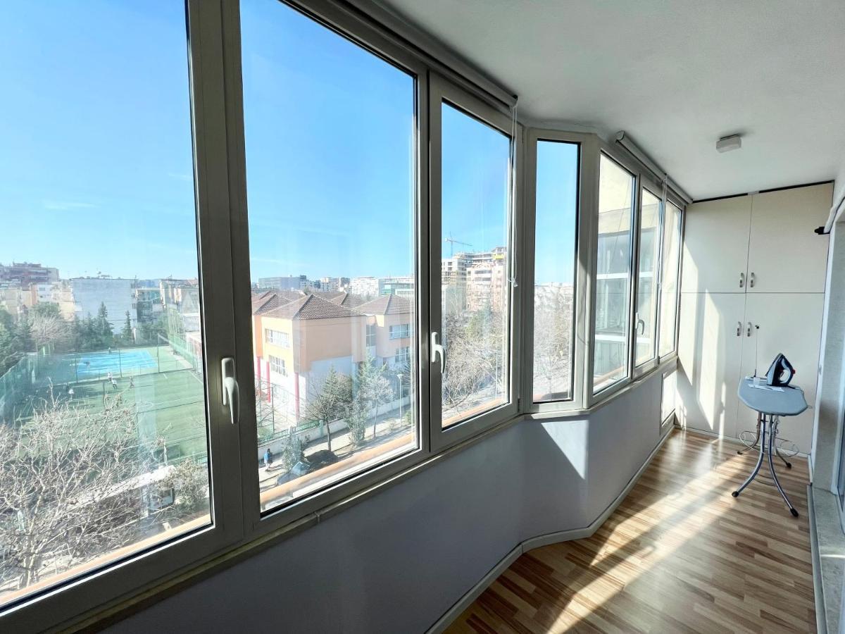 Rolling Apartment Tirana - Near Blloku Exterior foto